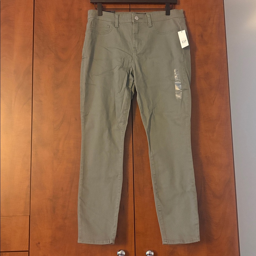 🏷️ GAP Sage Denim Stretch Pants
